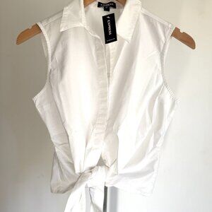 EXPRESS SLEEVELESS BUTTON UP AND FRONT TIED BLOUSE TOP  WHITE SZ XS NEW